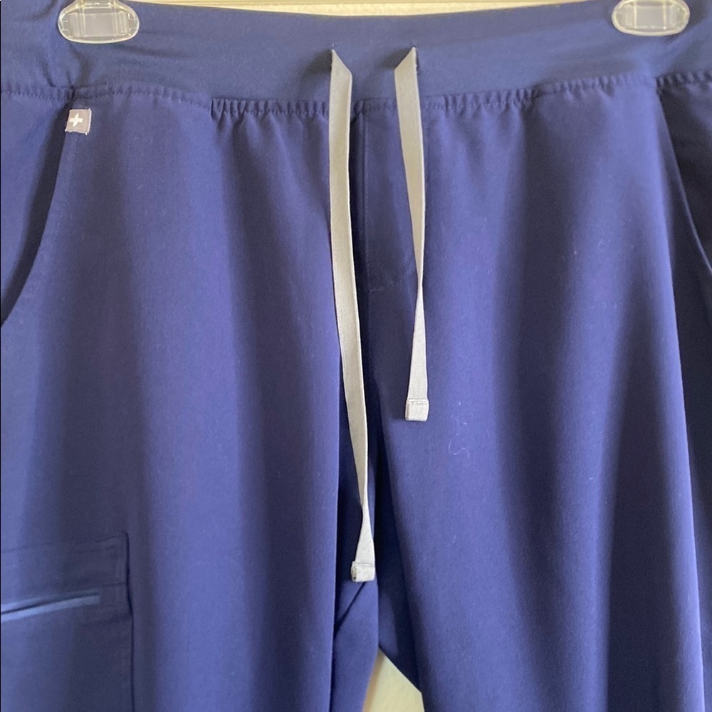 Figs Zamora women’s navy jogger pants XL EUC - Picture 3 of 7